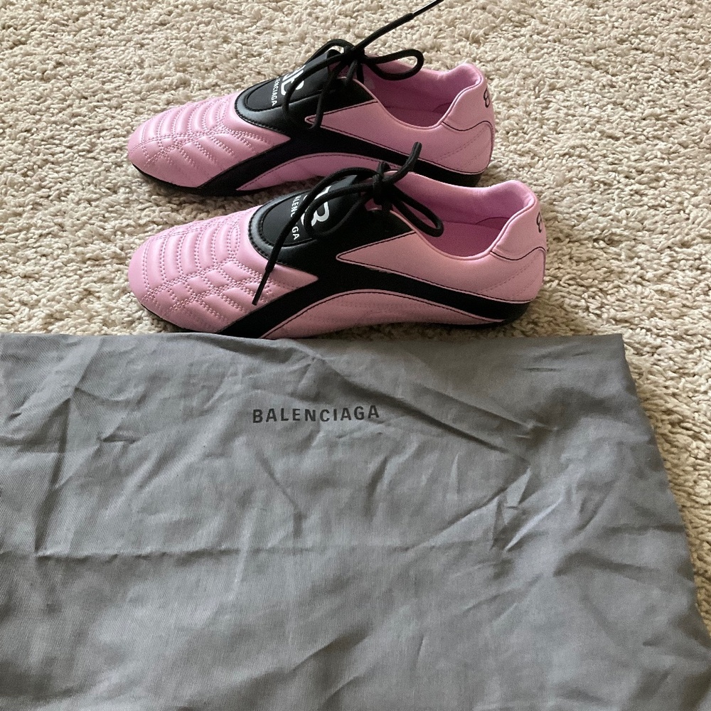BALENCIAGA ZEN SNEAKERS. COLOR: PINK BLACK. SIZE: EU 36 (US 6M).